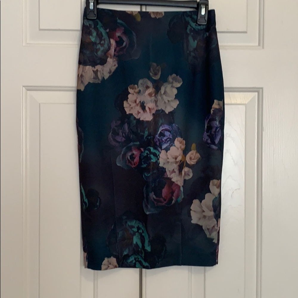 Long pencil skirt
